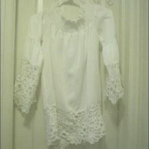 Woman’s lace sleeve blouse